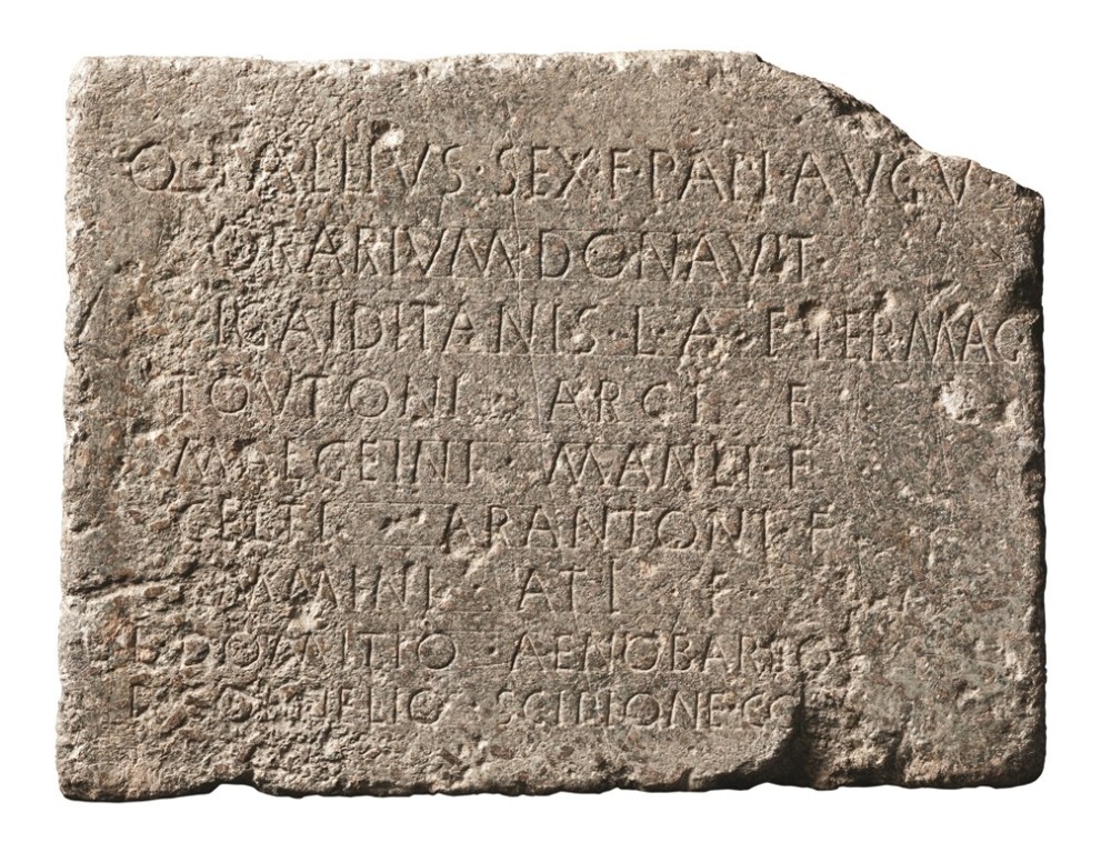 04_Inscripción reloj de sol_Archivo Epigráfico Idanha-a-Velha