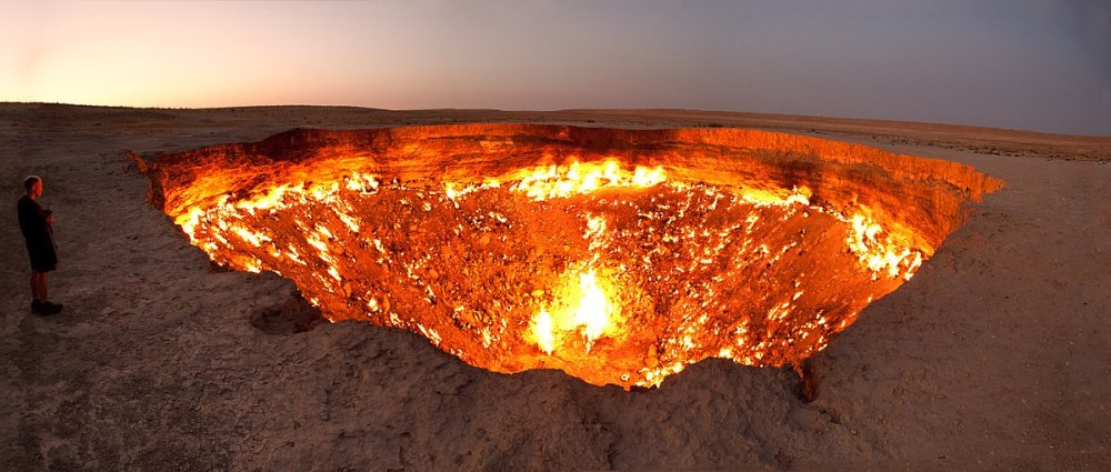 1200px-Darvasa_gas_crater_panorama